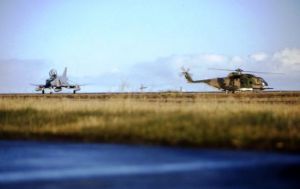 HH-3E, 66-13285 & F-4 Sep 84 003