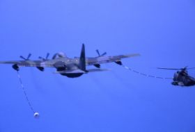 air refuel 7 May 86 073