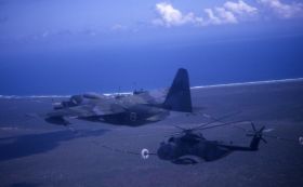 air refuel 7 May 86 077